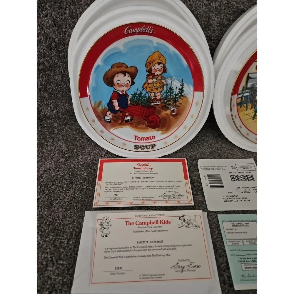 Set Of 2 Campbell Kids Soup Tomato and Chicken Noodle Collectible Plates